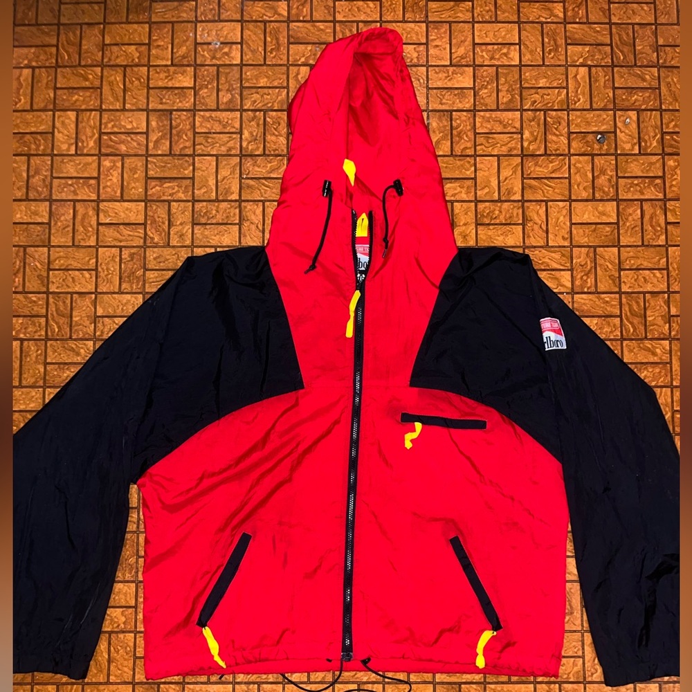 Vintage Marlboro Adventure team windbreaker